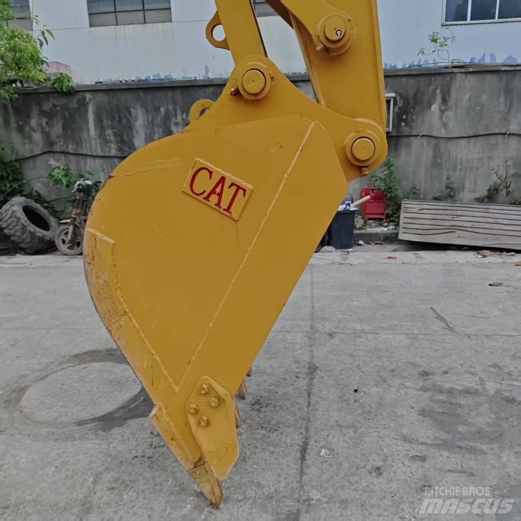 CAT 320 Escavatori cingolati