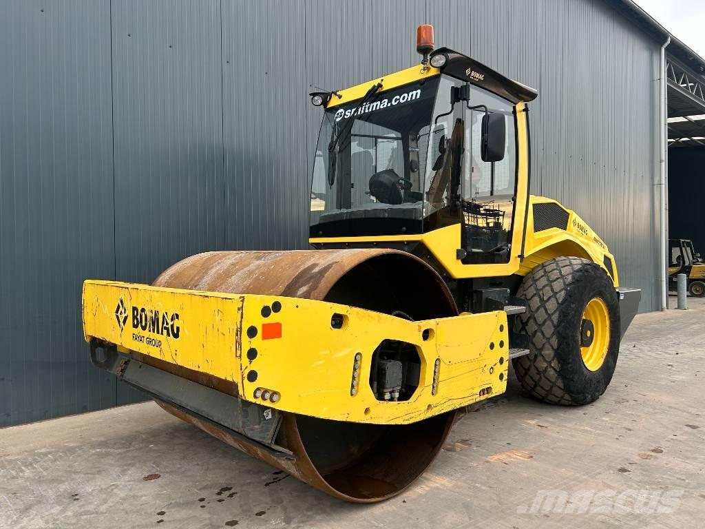 Bomag BW213D-5 Rulli monotamburo