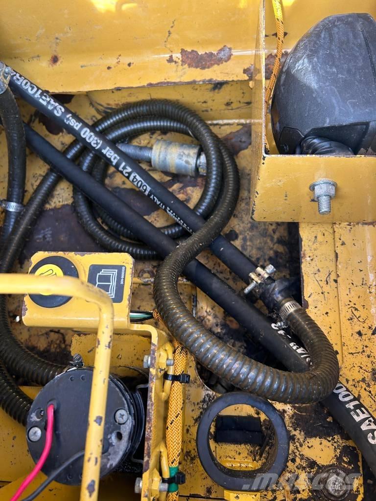 CAT 313 F LGC Escavatori cingolati