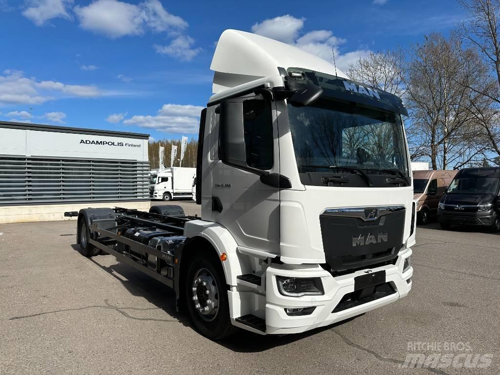 MAN TGM 18.290 Autocabinati