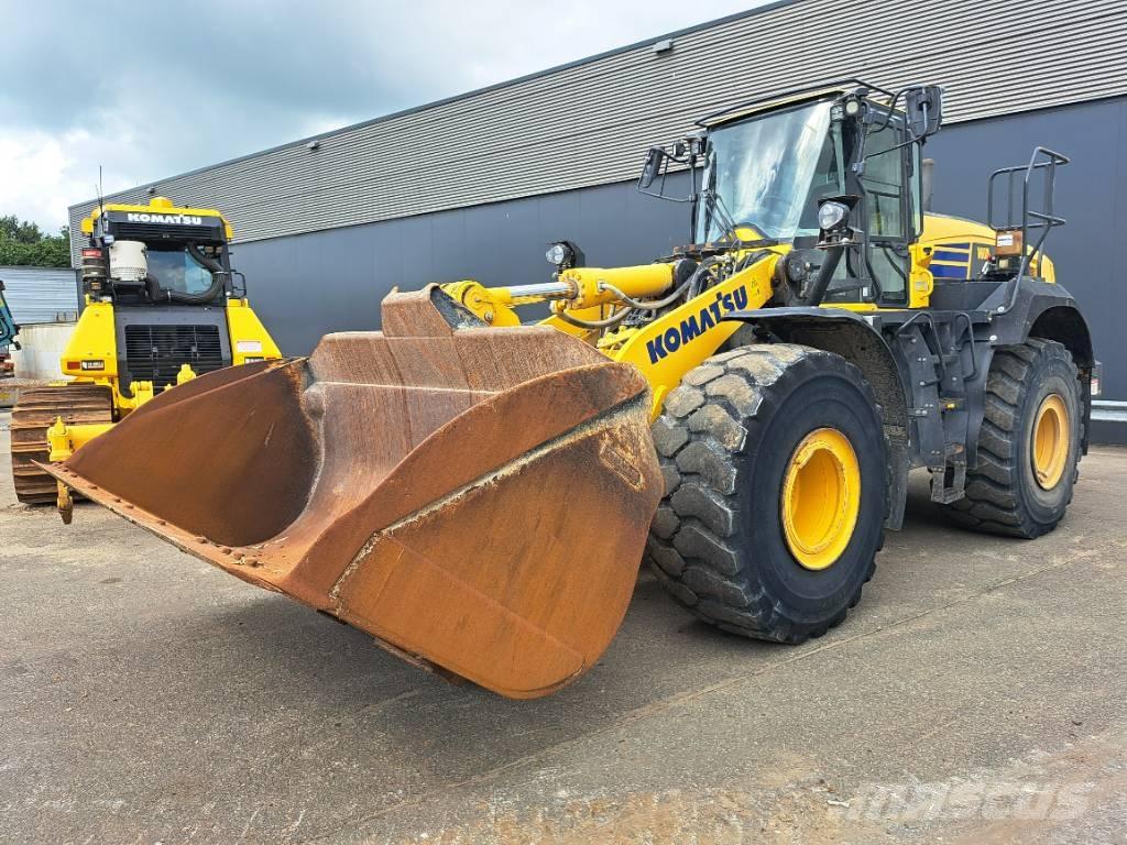 Komatsu WA475-10E0 Pale gommate