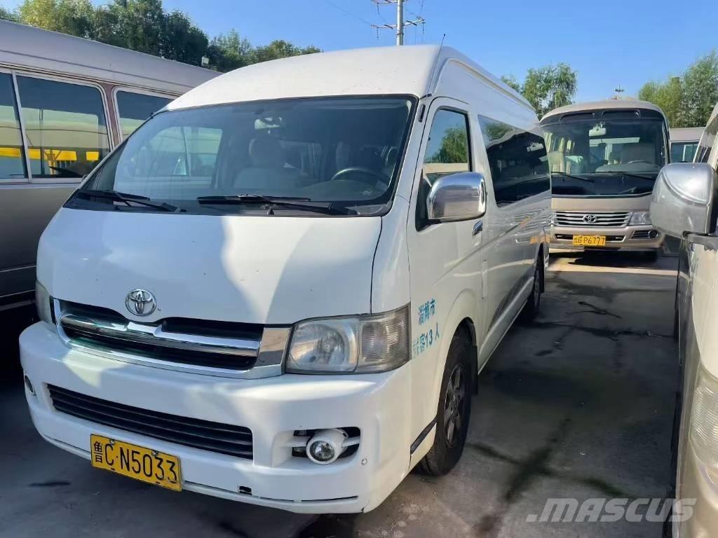 Toyota Hiace Autobus interurbani