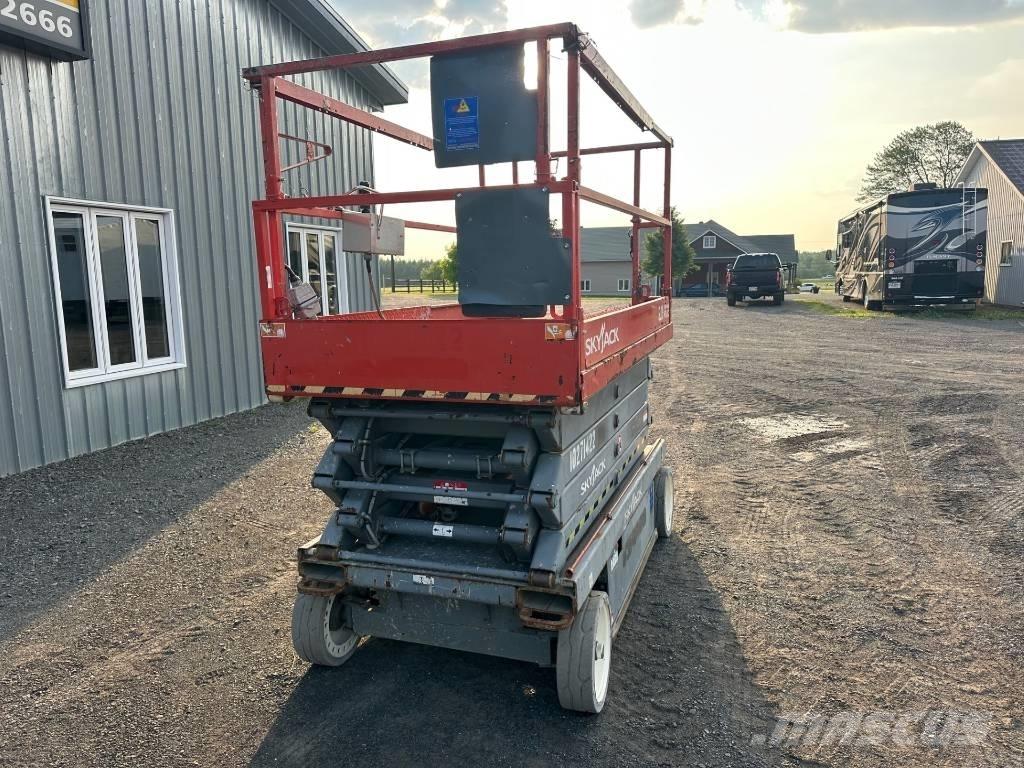 SkyJack SJ 4632 Piattaforme a pantografo