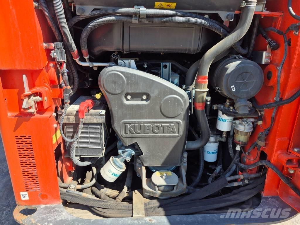 Kubota SSV 65 Mini Pale Gommate