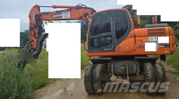 Doosan DX 140 W Escavatori gommati