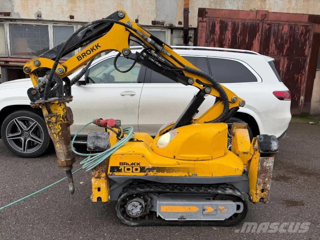 Brokk 100 Escavatori da demolizione