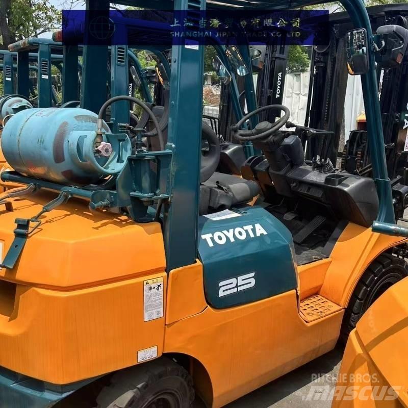 Toyota 25 Carrelli elevatori diesel