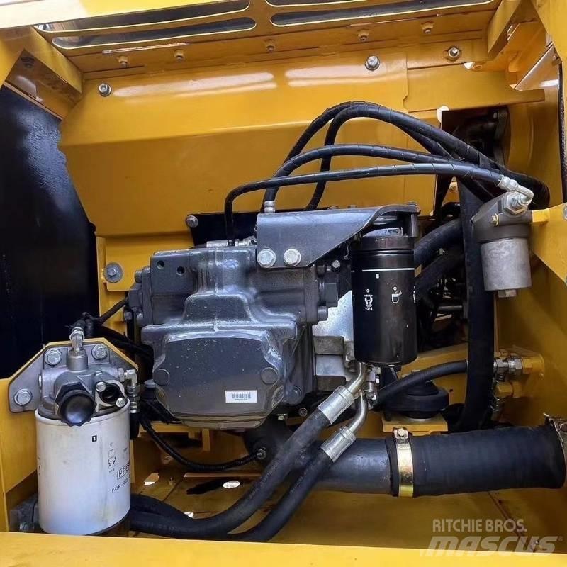 Komatsu PC 220 Escavatori cingolati