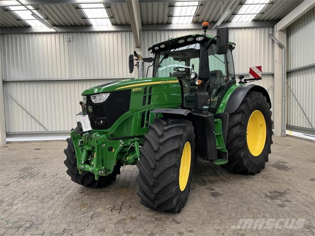 John Deere 6250R Trattori