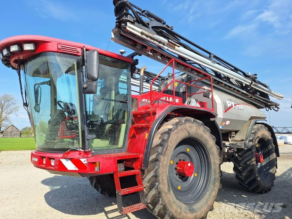 Horsch Leeb PT 230 Irroratrici semoventi