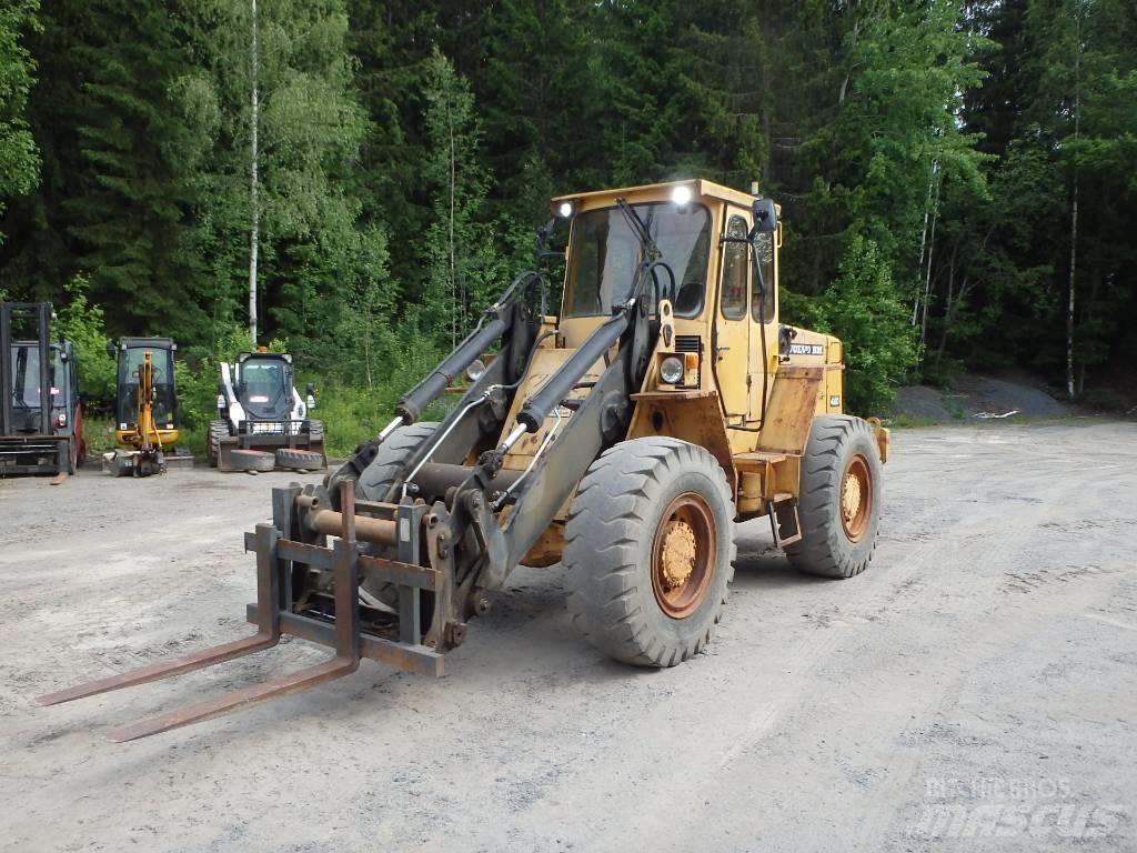 Volvo BM 4300 4x4 Pale gommate