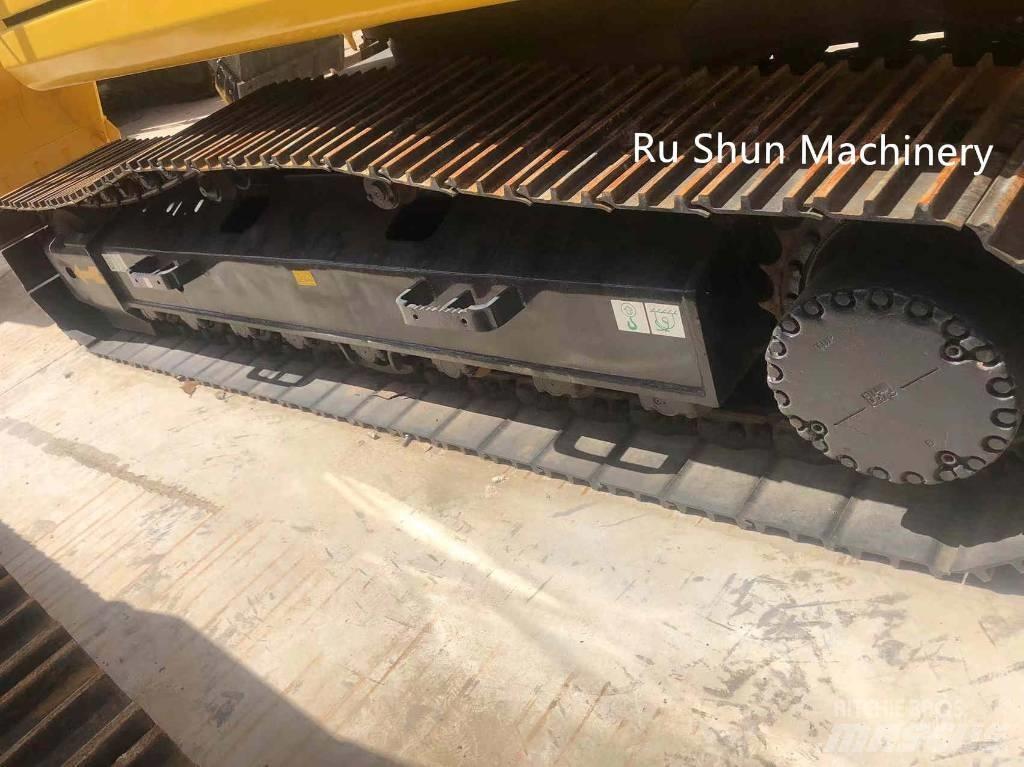 Komatsu PC 220-8 Escavatori cingolati