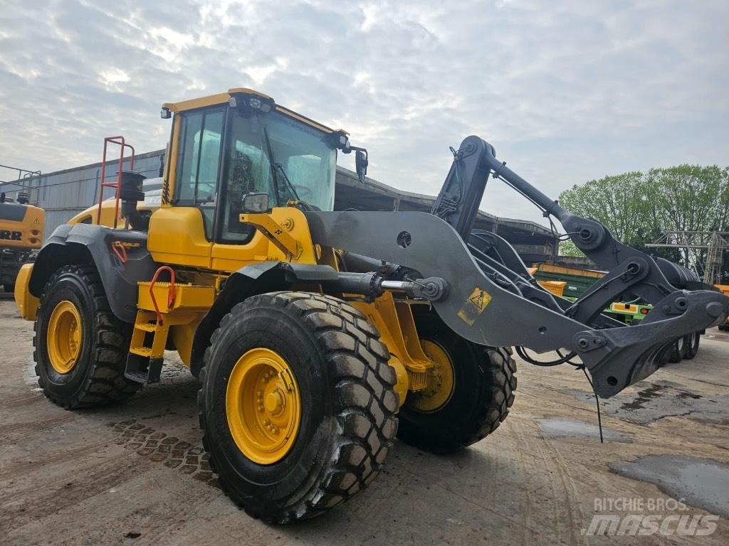 Volvo L 110 H Pale gommate