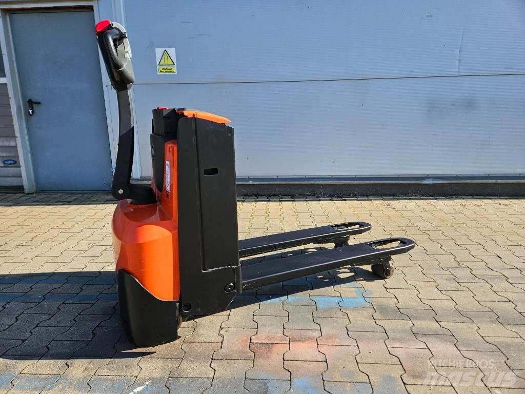 BT LWE 140 Transpallet manuale