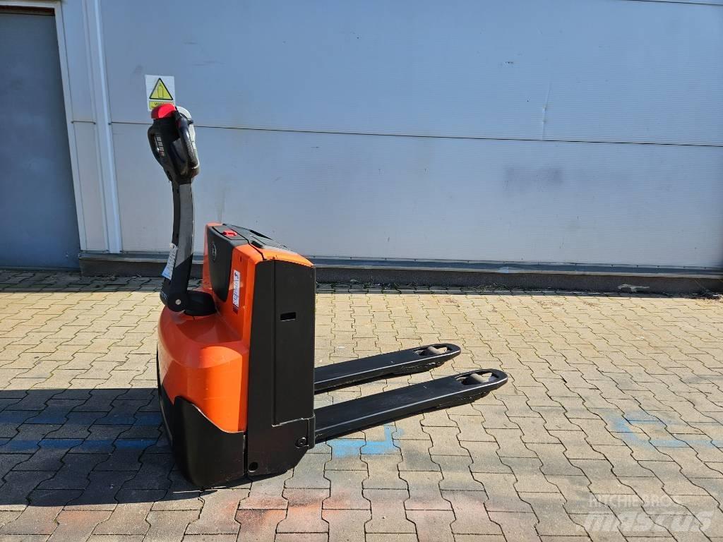 BT LWE 140 Transpallet manuale