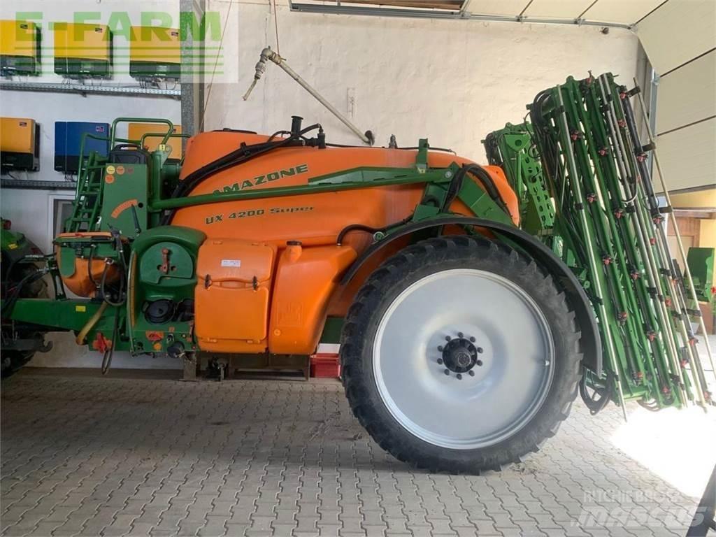 Amazone UX4200 Irroratrici trainate