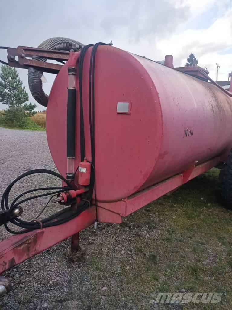 Matti 8000 Spandiliquami