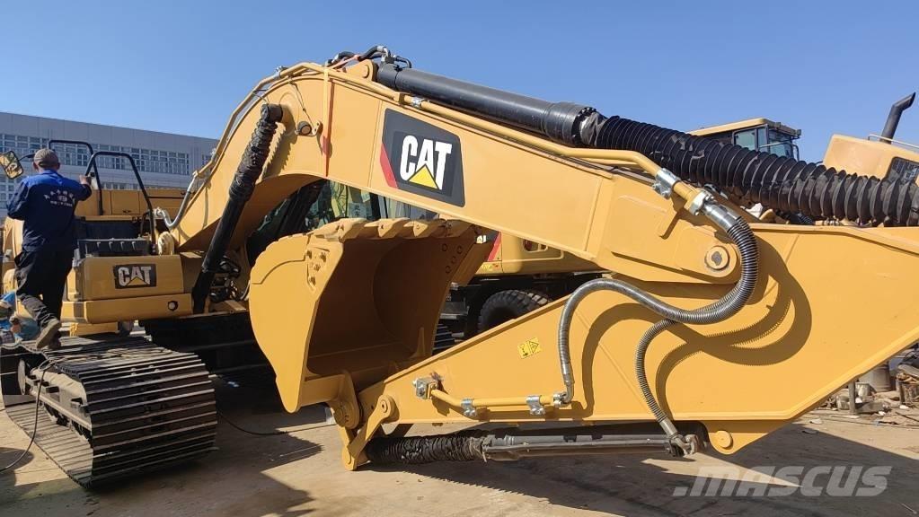 CAT 2018 CAT 320 Escavatori gommati