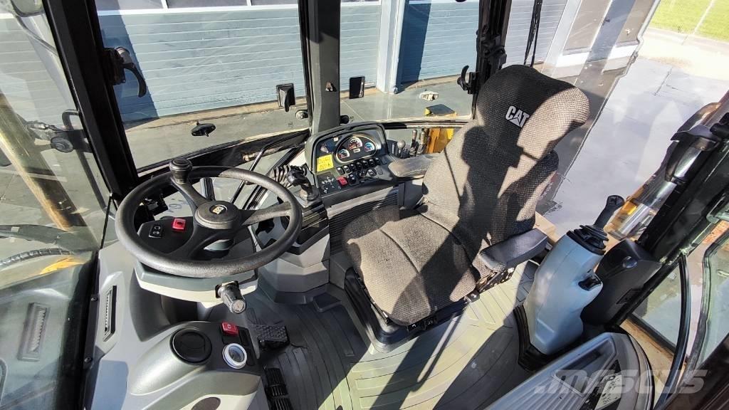 CAT 432 E Terne