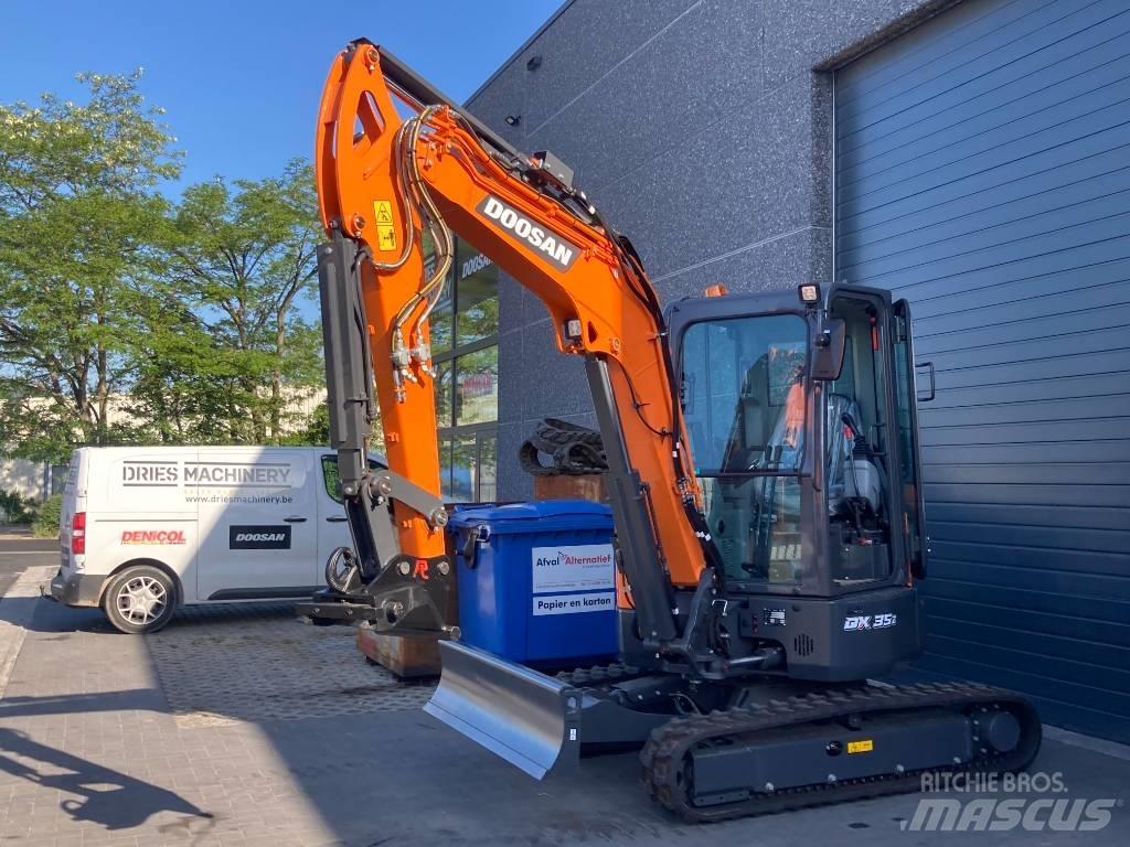 Develon DX 35 Z-7 Miniescavatori