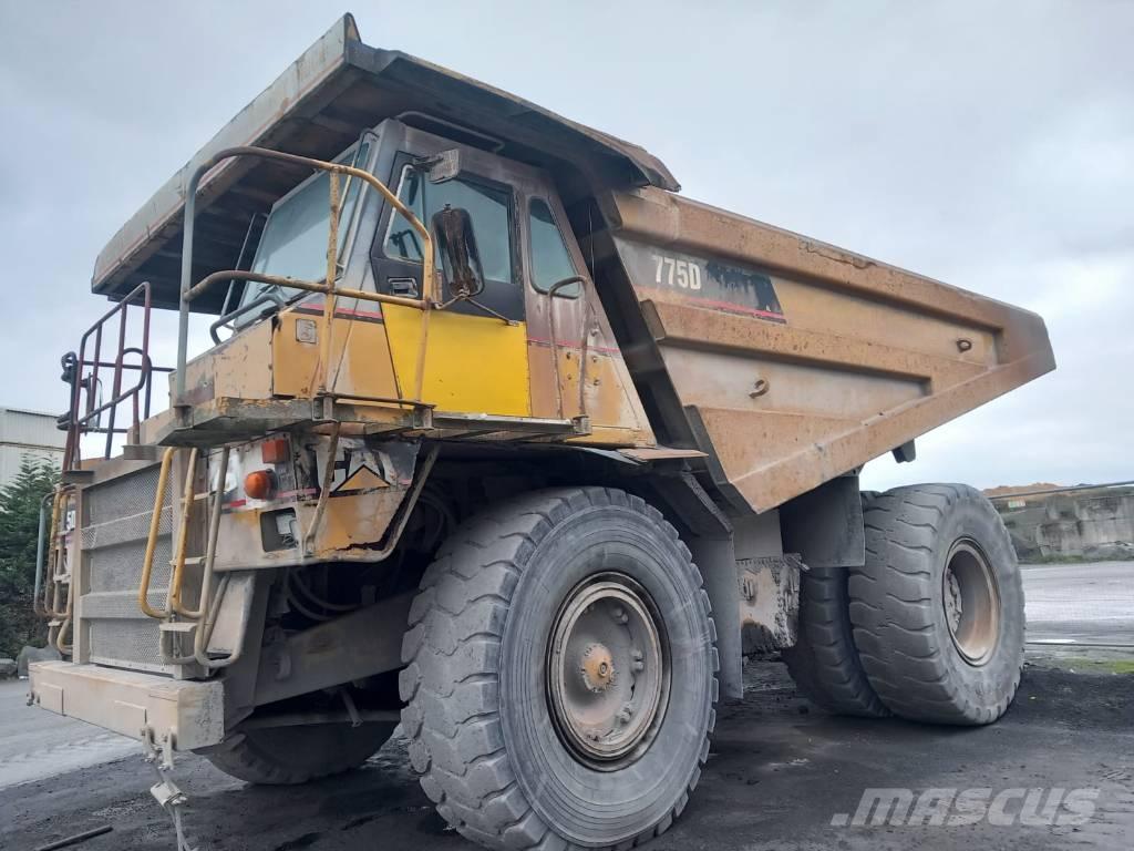 CAT 775 D Dumper a telaio rigido