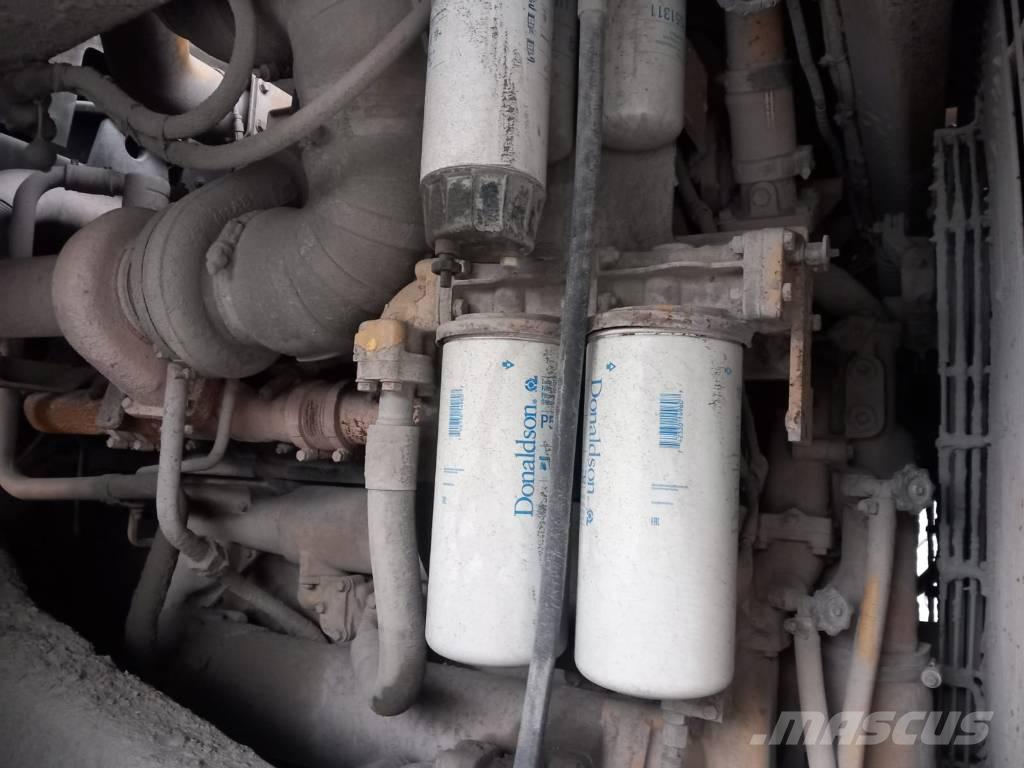 CAT 775 D Dumper a telaio rigido