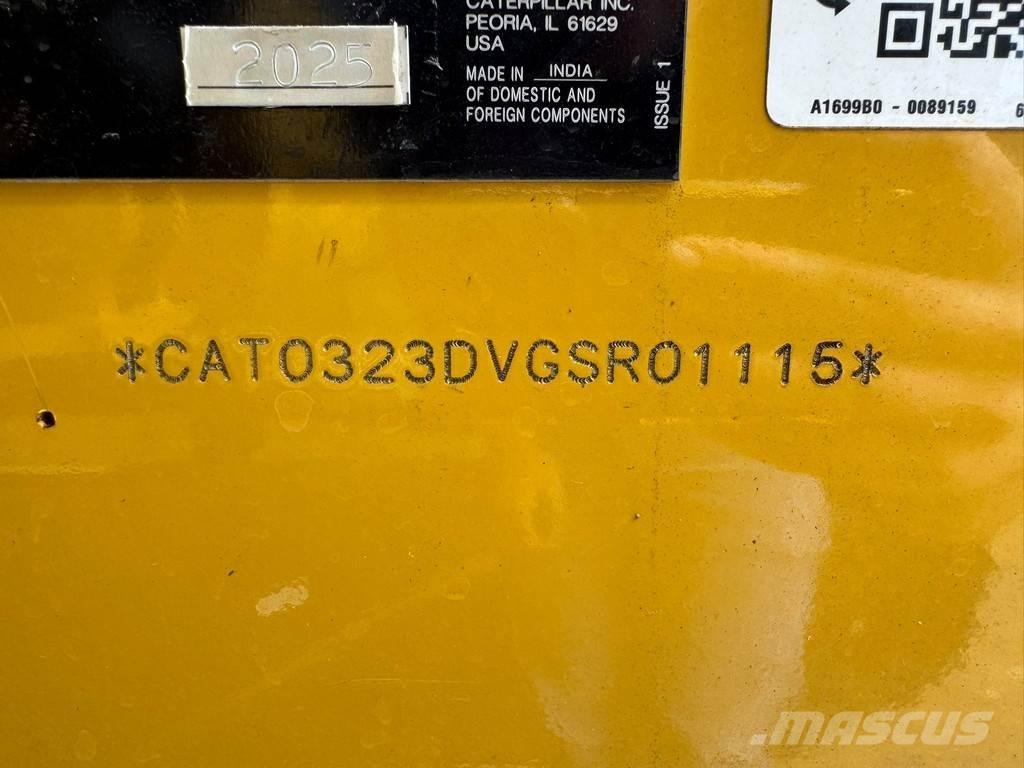CAT 323D3 Escavatori cingolati