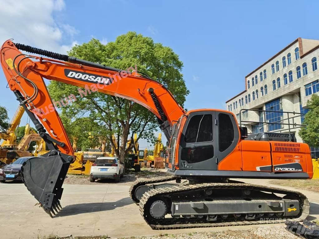 Doosan DX 300 Escavatori cingolati