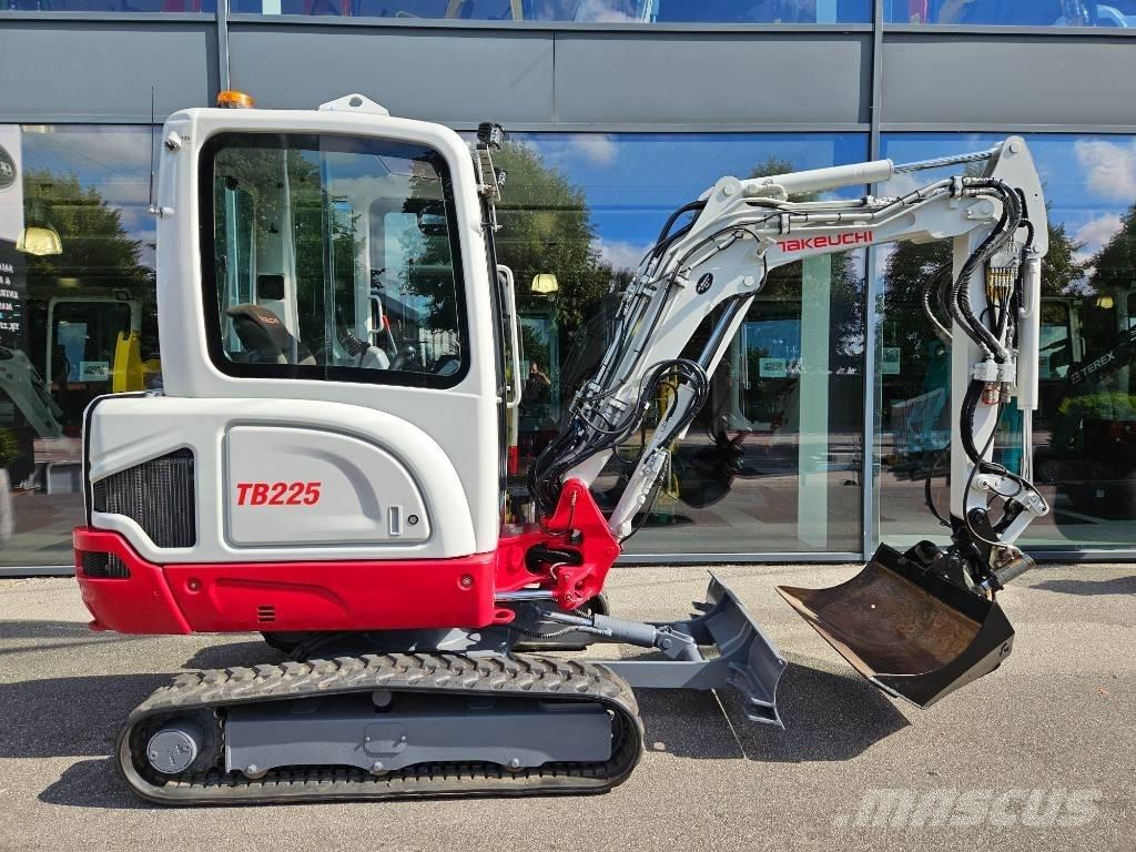 Takeuchi TB 225 Miniescavatori