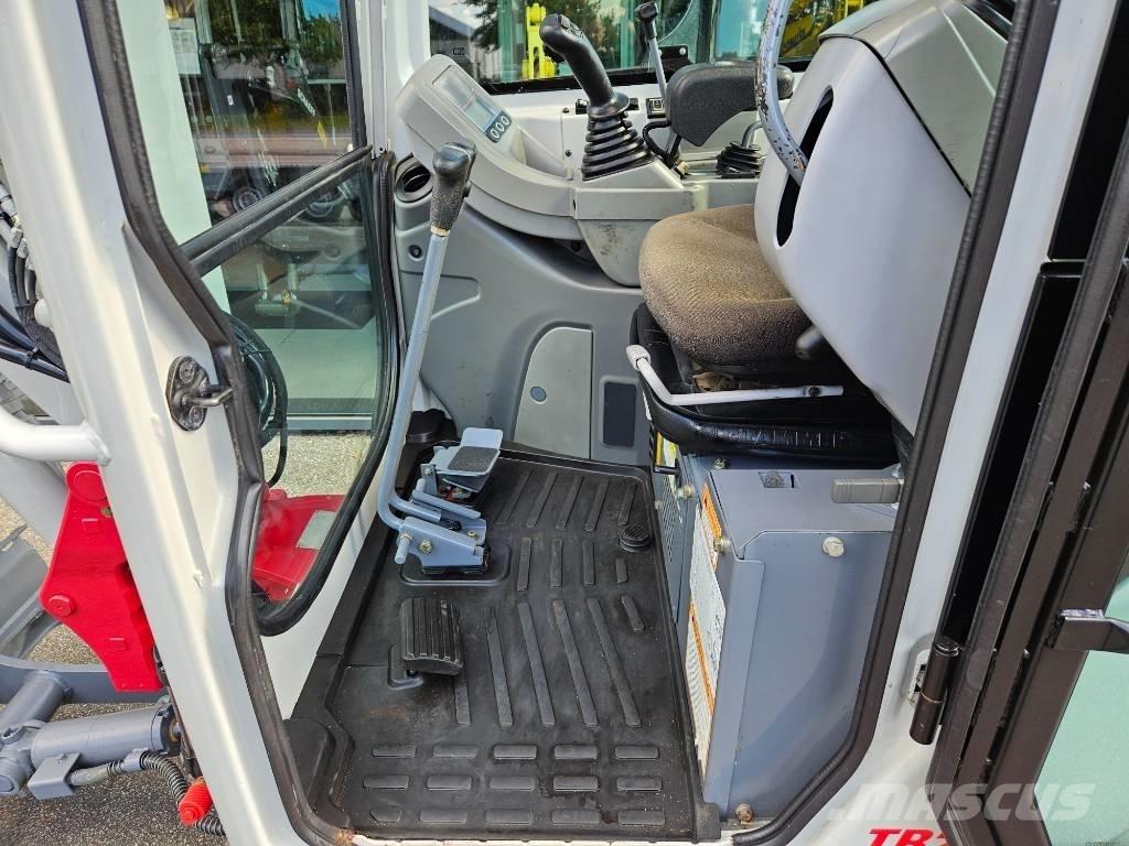Takeuchi TB 225 Miniescavatori