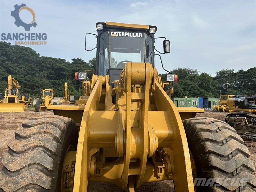 CAT 966F Pale gommate
