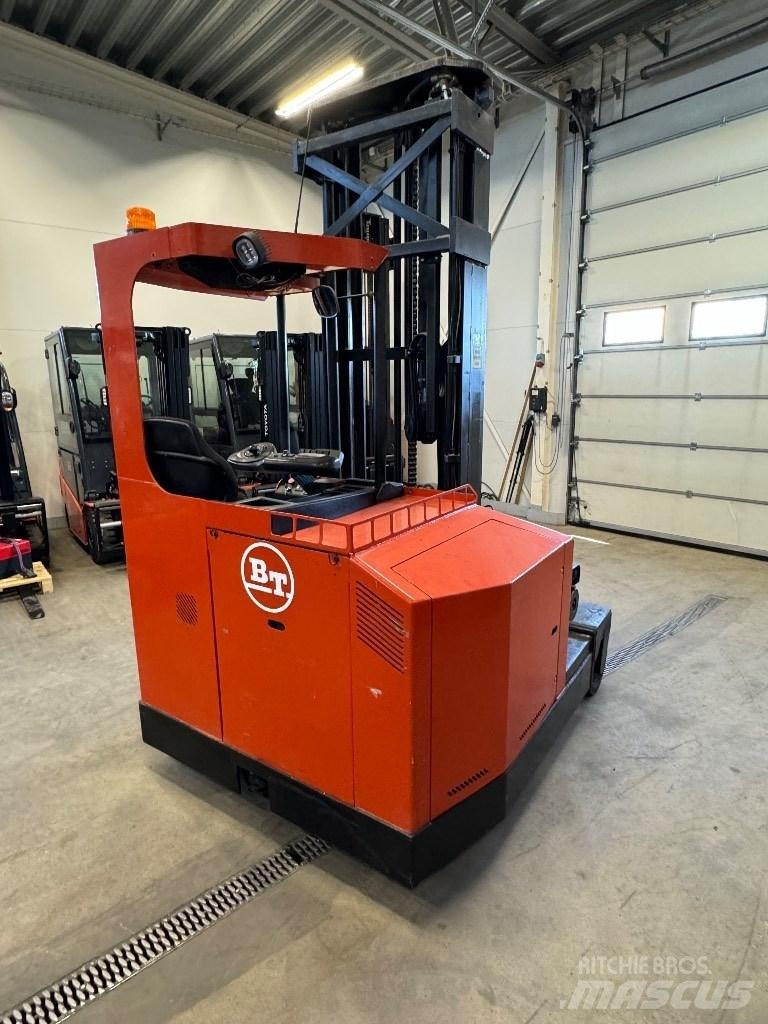 Toyota FRE270 Carrello elevatore retrattile a 4 vie