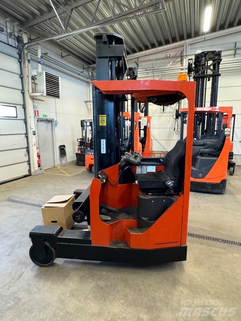 Toyota FRE270 Carrello elevatore retrattile a 4 vie