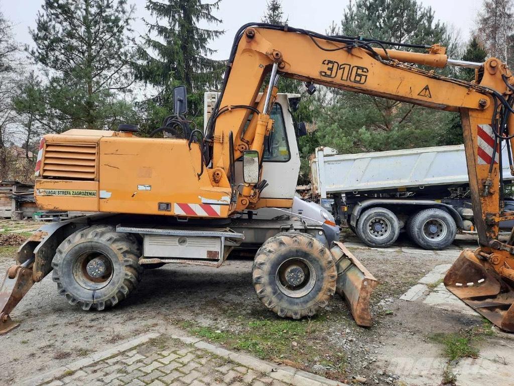 Liebherr A 316 Escavatori gommati