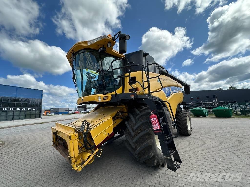 New Holland CX 8080 Mietitrebbiatrici