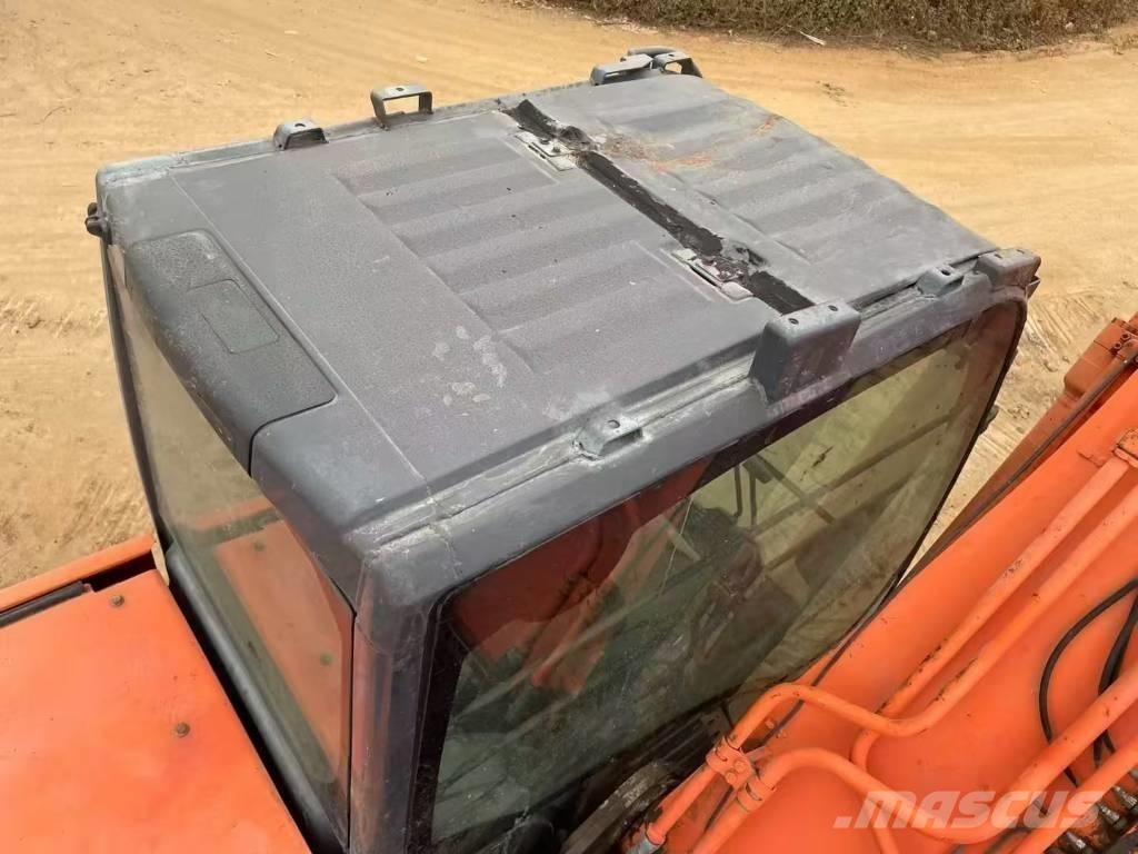 Hitachi ZX 200 Escavatori cingolati