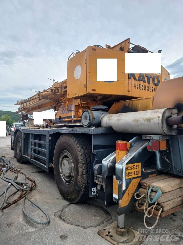 Kato SS 500 Gru per terreni difficili