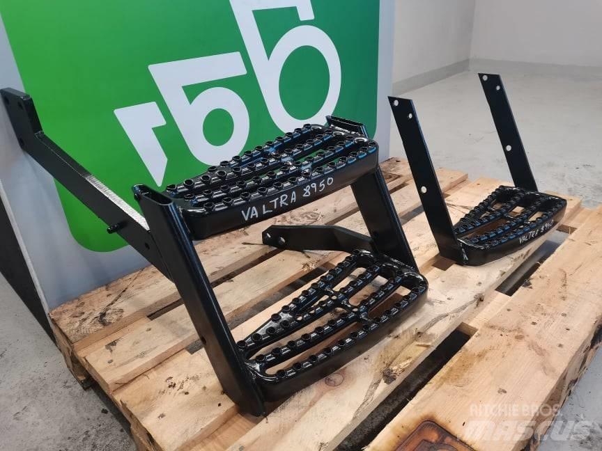 Valtra 8950  stairs Cabine e interni
