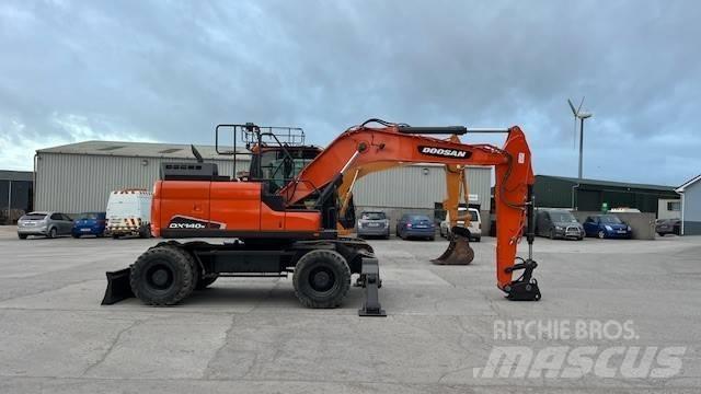 Doosan DX140W-5 Escavatori gommati