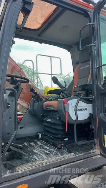 Doosan DX140W-5 Escavatori gommati