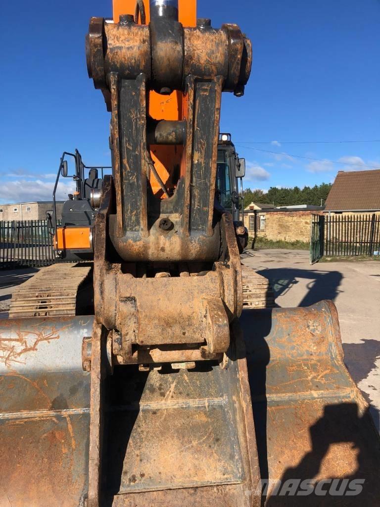 Doosan DX 300 LC Escavatori cingolati