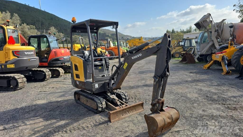 Volvo EC 18 Miniescavatori