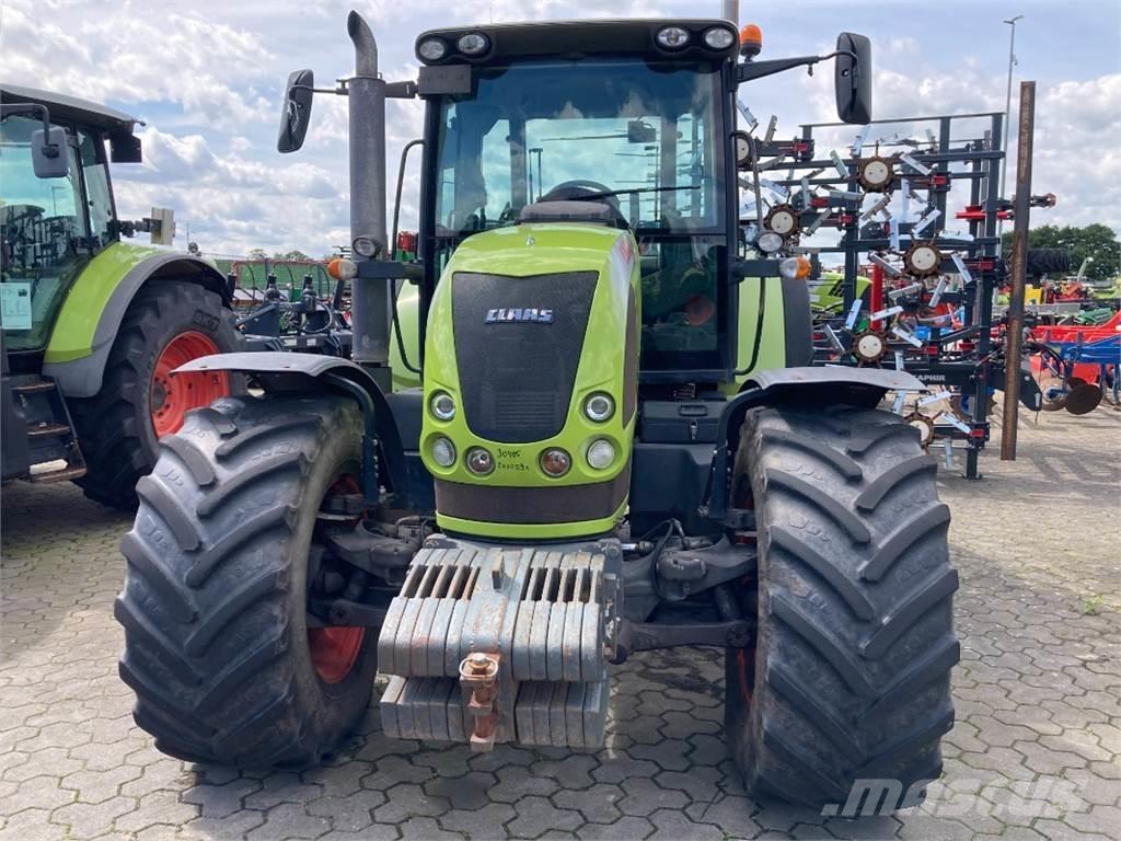 CLAAS Arion 640 Trattori