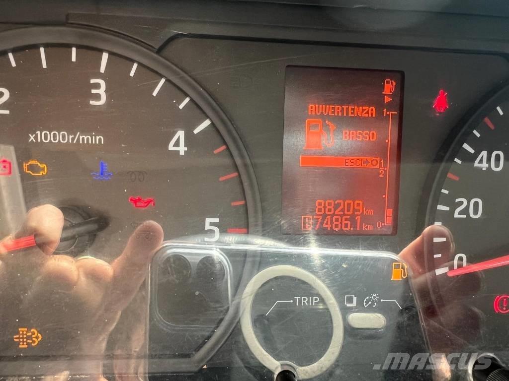 Palfinger P 200 A Piattaforme autocarrate