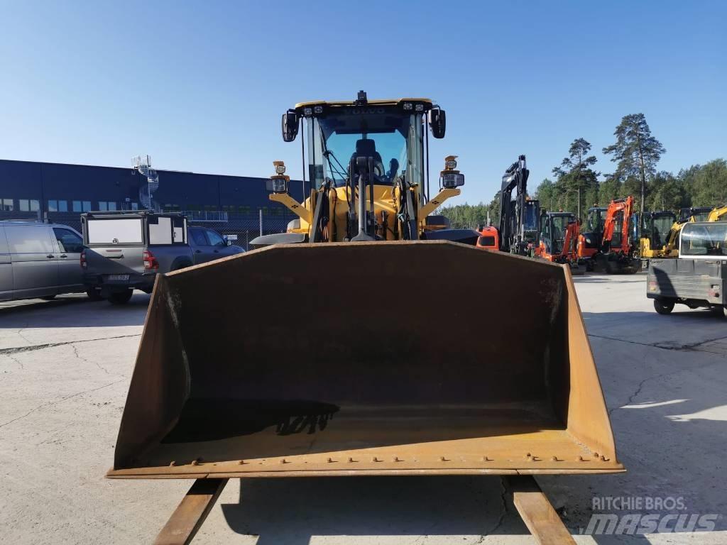 Volvo L 90 H Pale gommate