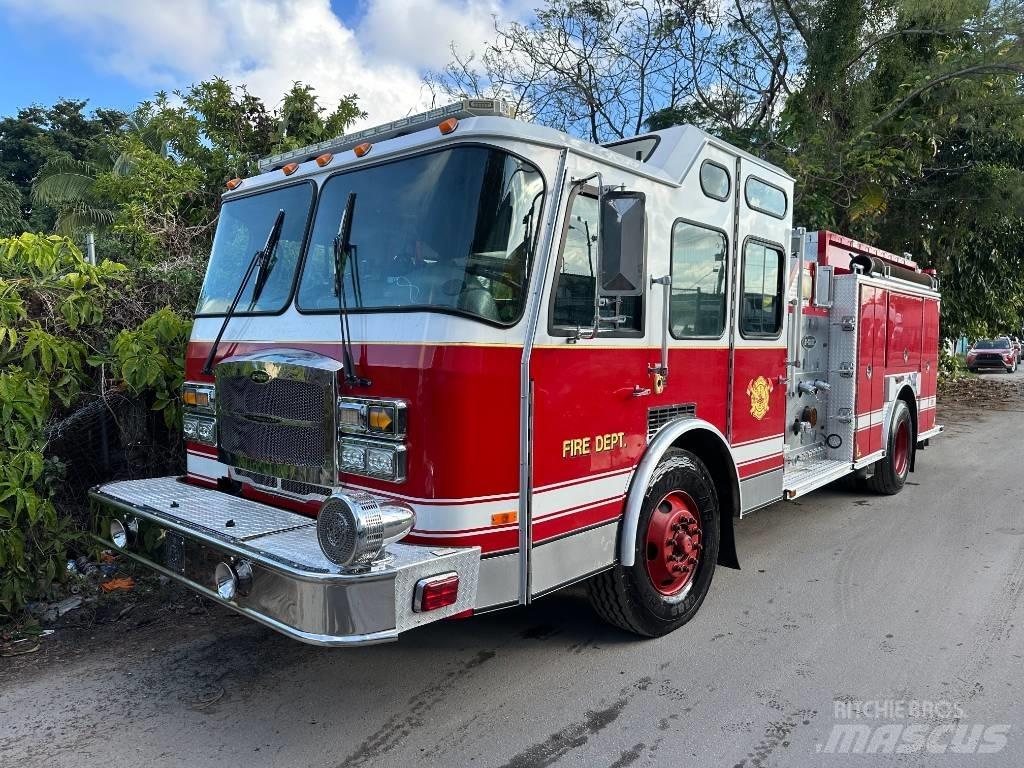 E-one Typhoon Camion Pompieri