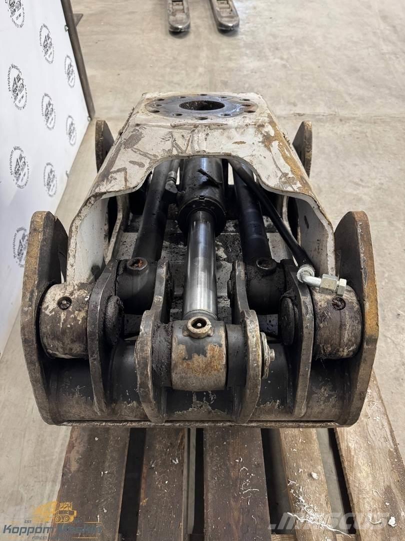 Valmet / Komatsu G36 Pinze