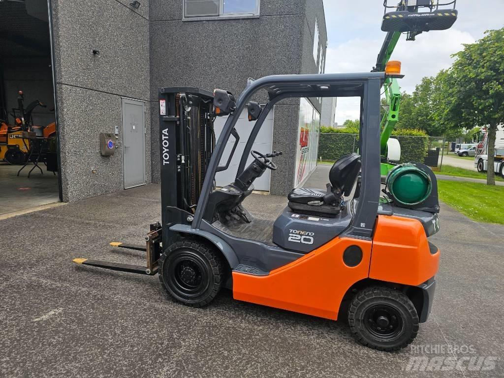 Toyota 02-8 FG F 20 Carrelli elevatori GPL