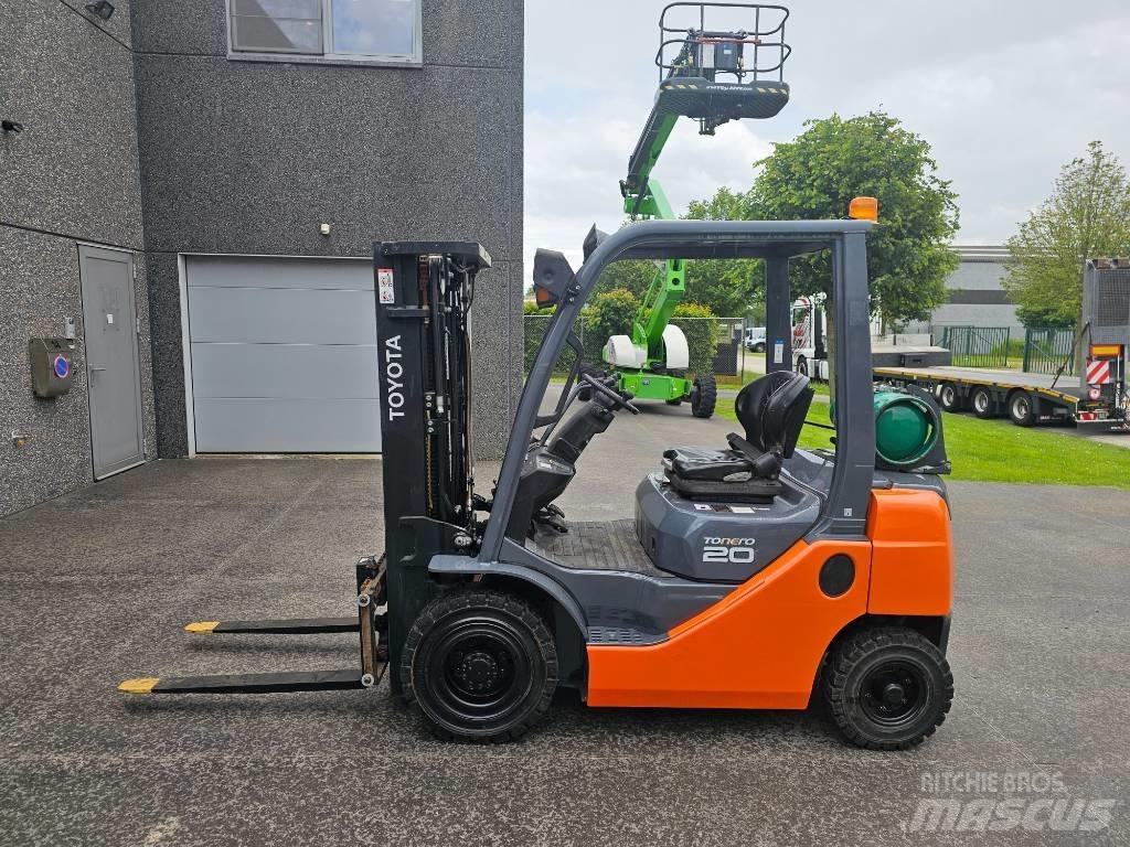 Toyota 02-8 FG F 20 Carrelli elevatori GPL