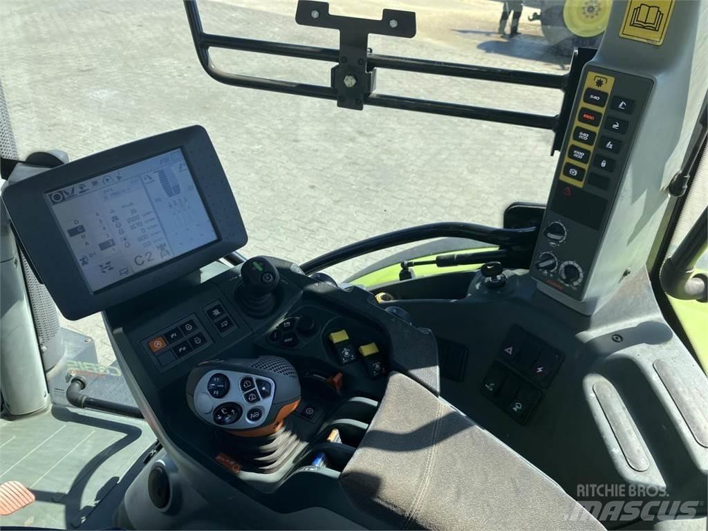 CLAAS Arion 640 Trattori